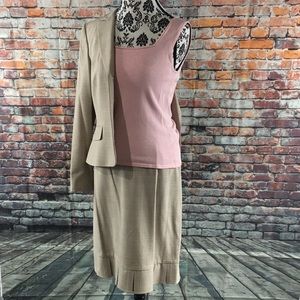 Tahari Arthur S. Levine 3-piece Suit set Size 10